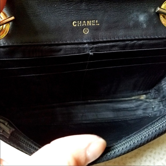 100% Authentic Chanel Timeless - Picture 4 of 7